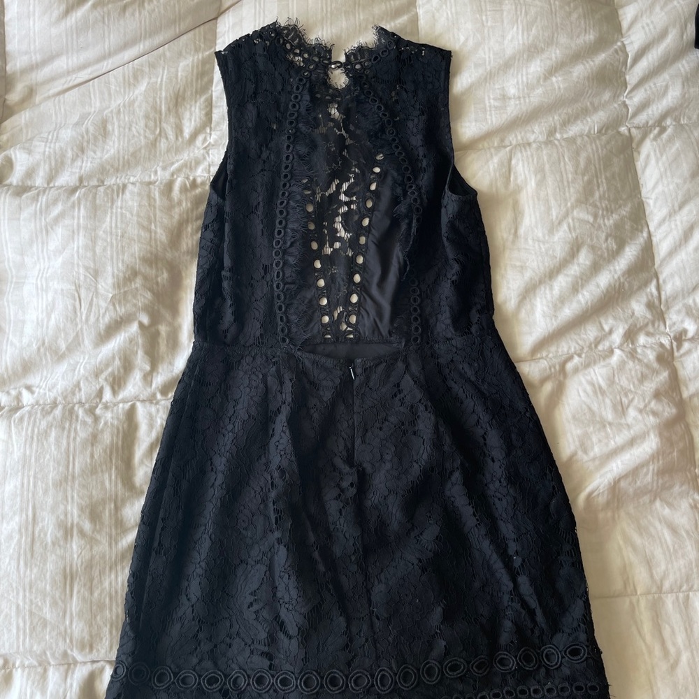 Lace bodycon dress - Picture 5 of 6